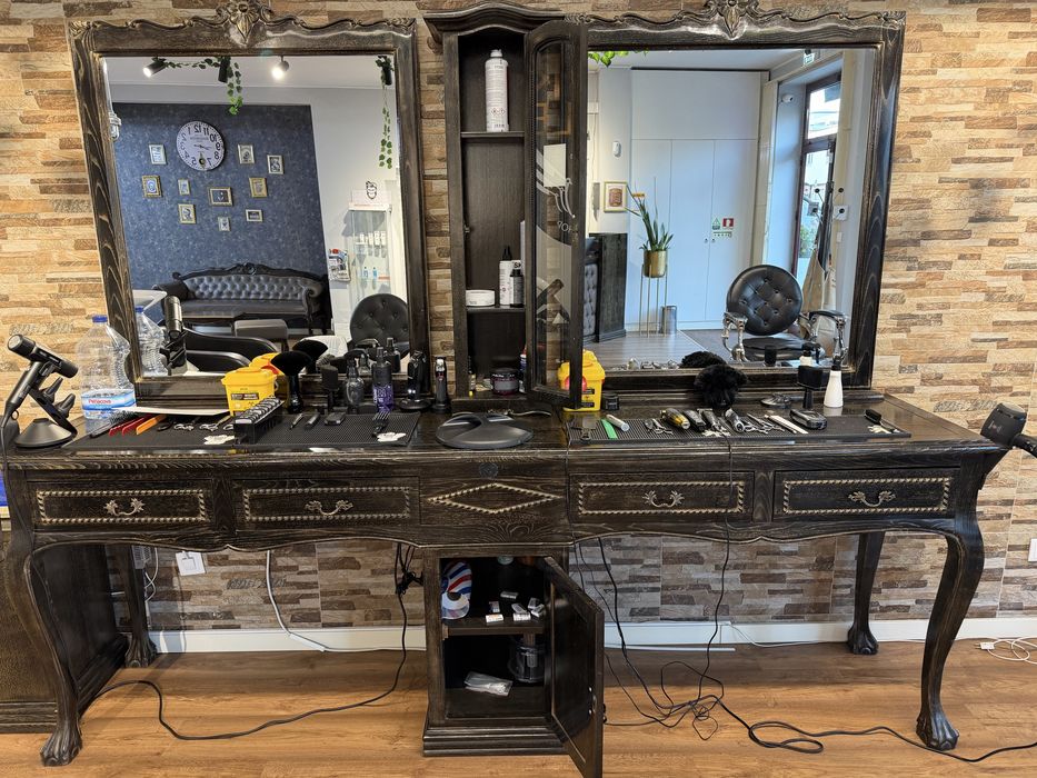 Movel de madeira barbearia