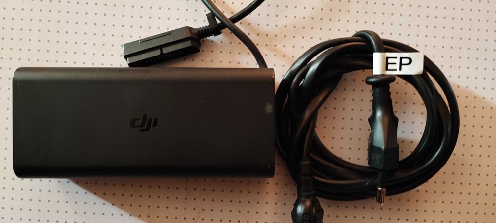 Зарядний пристрій DJI mavic air