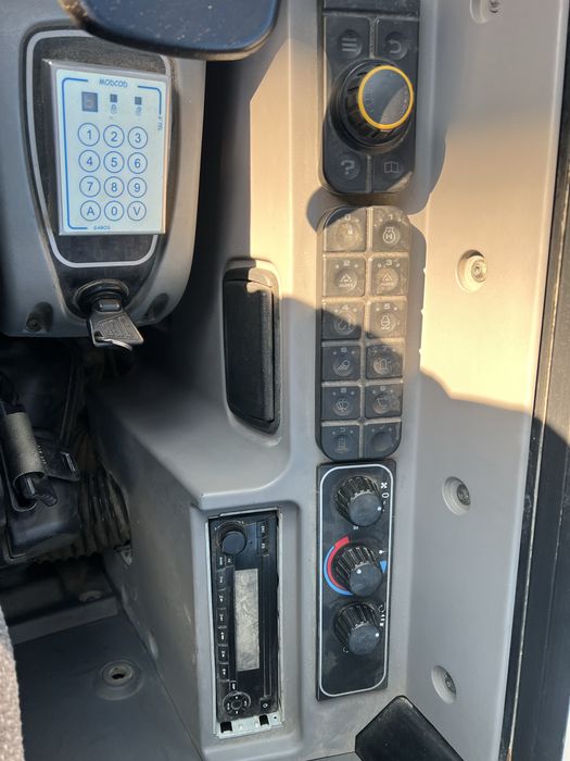 Продається JCB Z-48 Резинова гусениця.