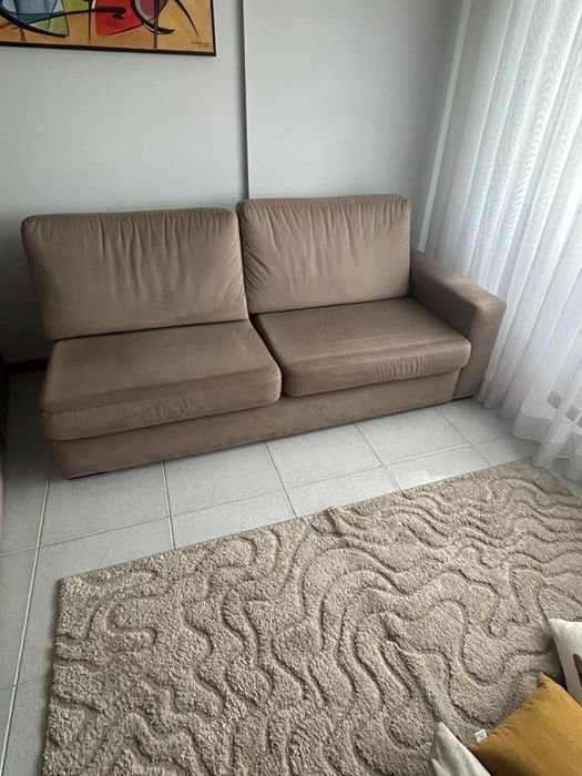 Sofá com chaise longue