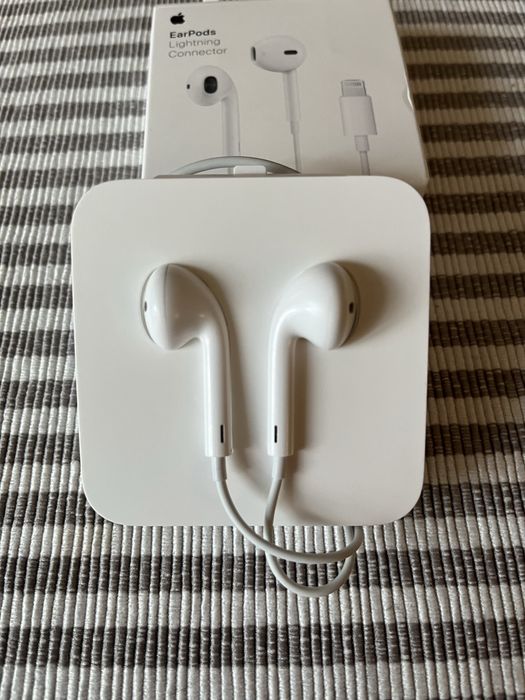 Słuchawki Apple na kablu
