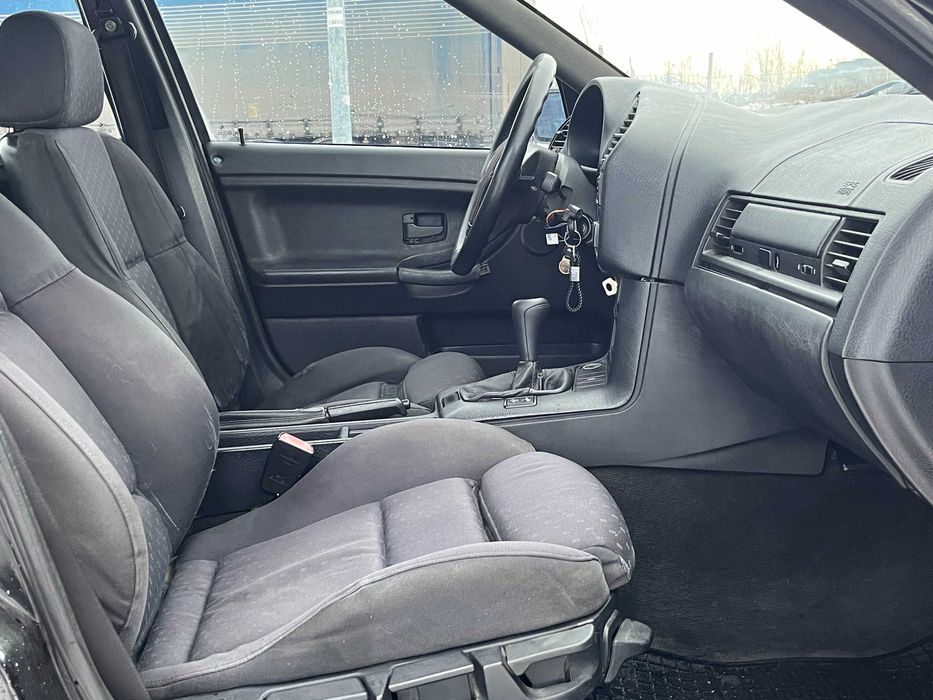 Продам BMW E36 1996р sedan 1.8