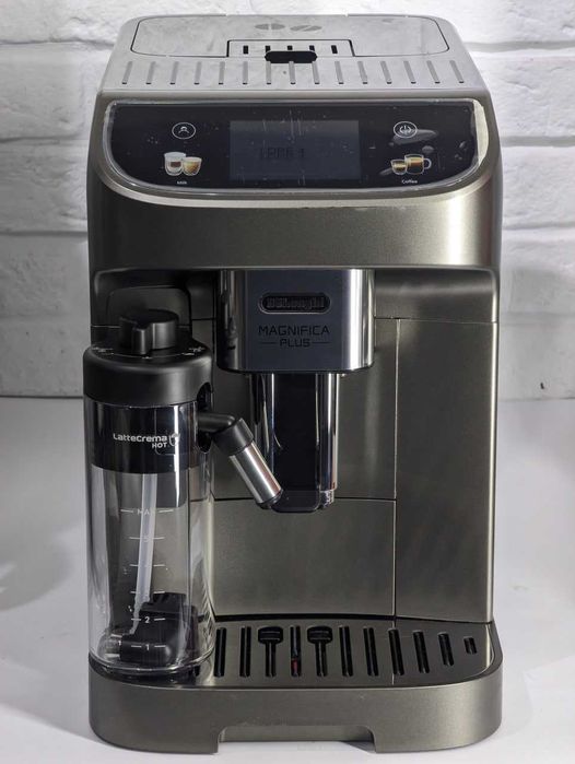 Кавомашина DeLonghi Magnifica Plus СТАН НОВОЇ