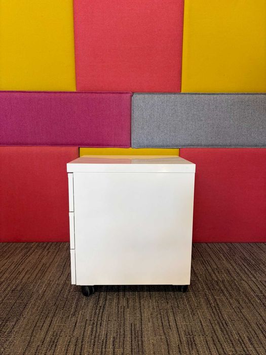 Kontenerek biurowy pod biurko metalowy biały IKEA Erik 3 szuflady