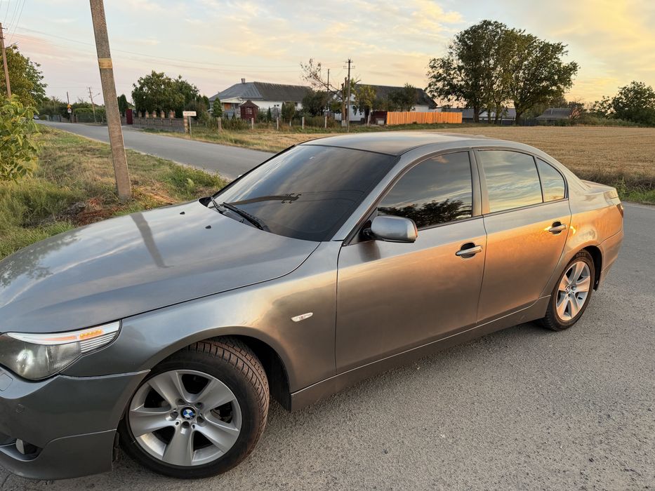 BMW e60.