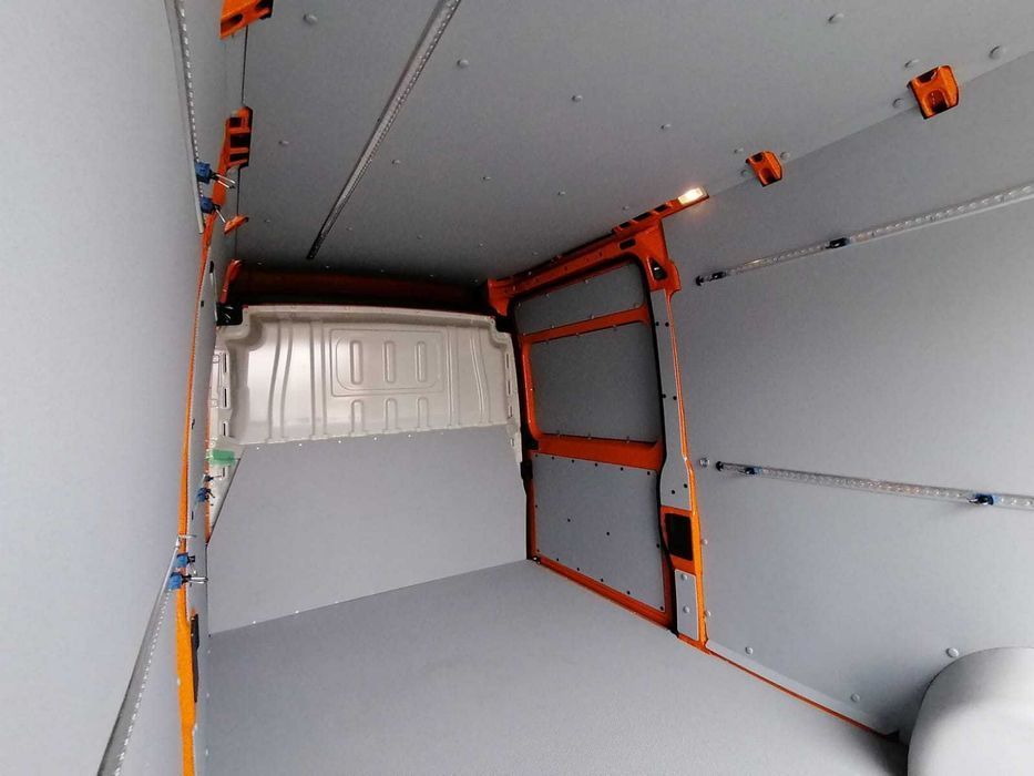 Citroen Jumper L4H2 Zabudowa PCV przestrzeni ładunkowej auta