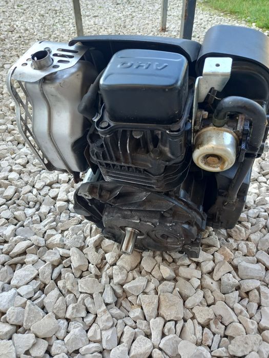 Czesci Do silnika Briggs&stratton 950 series 223c