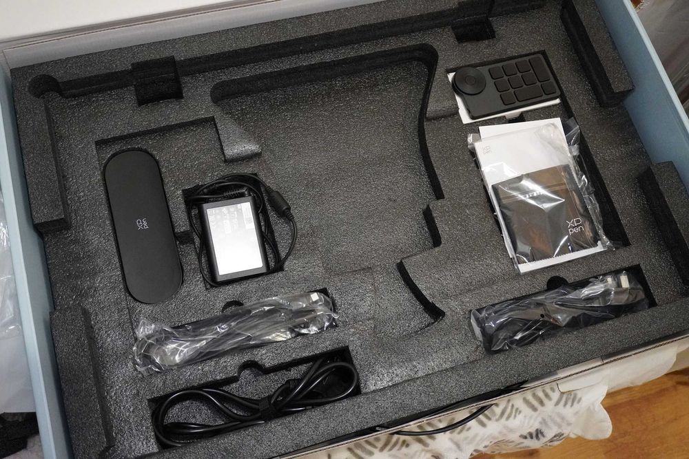 Tablet graficzny XPPen Artist Pro 24 (Gen 2) 4k, stan idealny