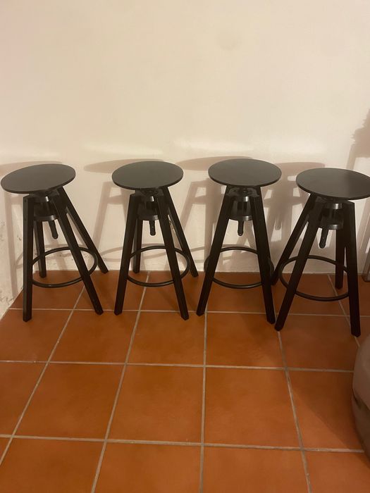 4 bancos altos para ilha