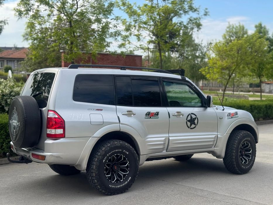 Продам mitsubishi pajero