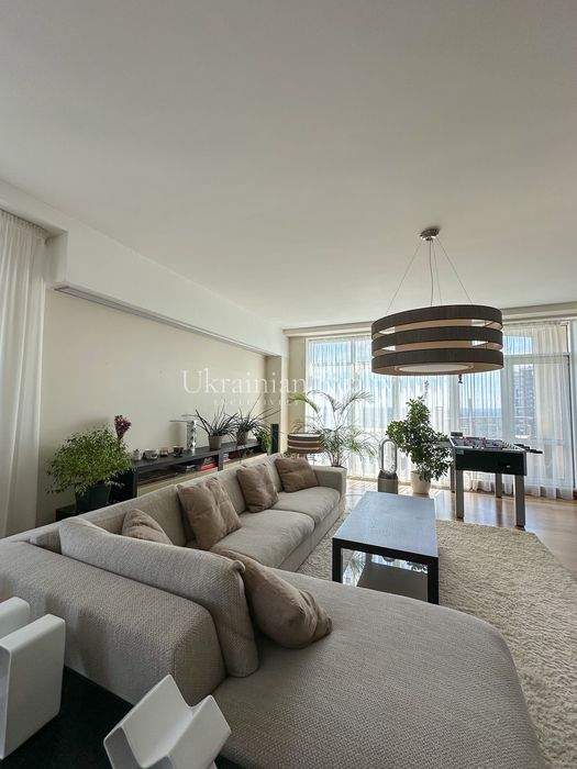 Продаж 2к квартири ЖК Тріумф вул. Зверінецька 59. Без%