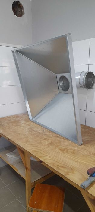 Витяжна система зонт труба коліно