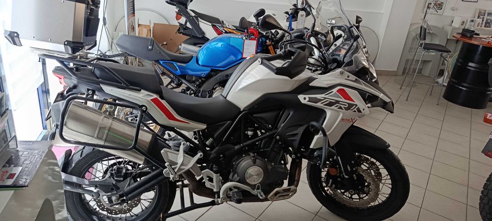 vendo Benelli TRK502X