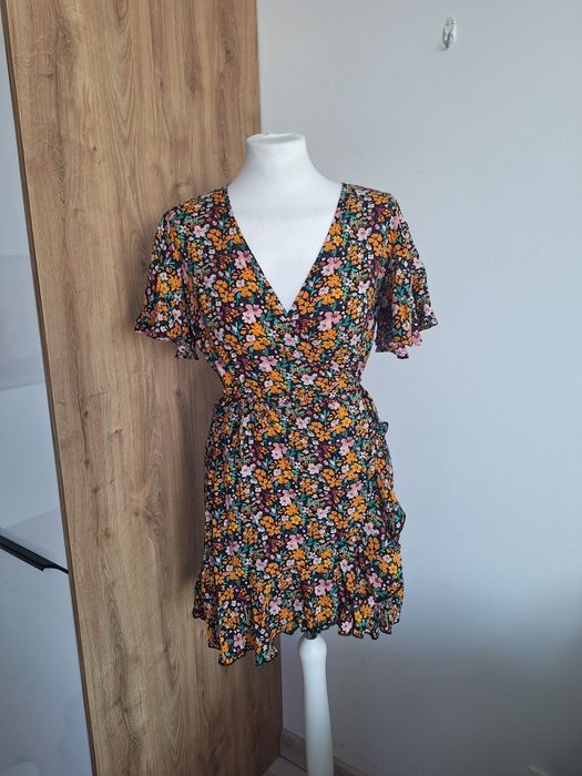 Kopertowa sukienka w kwiatki