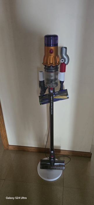 Aspirador Dyson V12 impecavel!