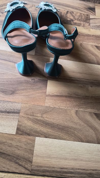 Piękne zielone Buty