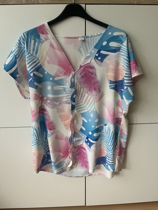 Kolorowa elegancka bluzka na lato z krótkim rękawem, różowy t-shirt 44