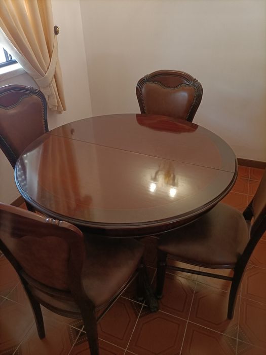 Mesa de jantar extensível