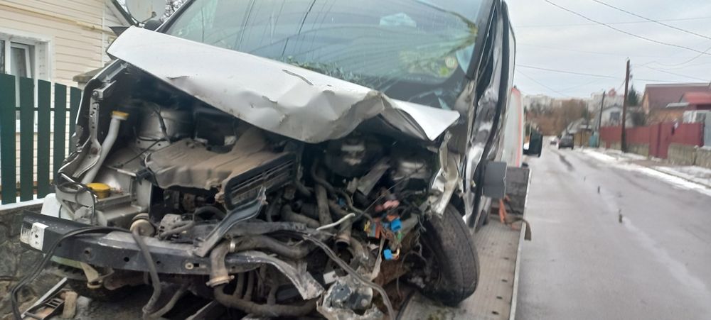 Рено Трафік 1.9 після Дтп