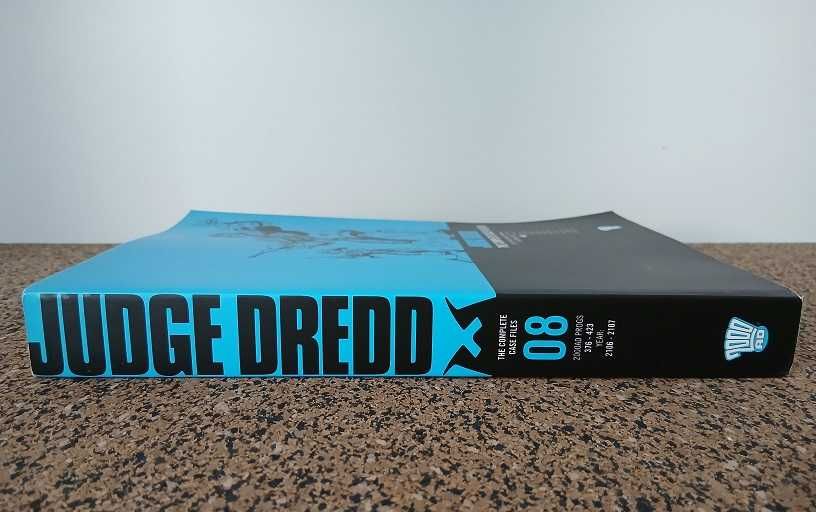 BD - Judge Dredd: The Complete Case Files 08