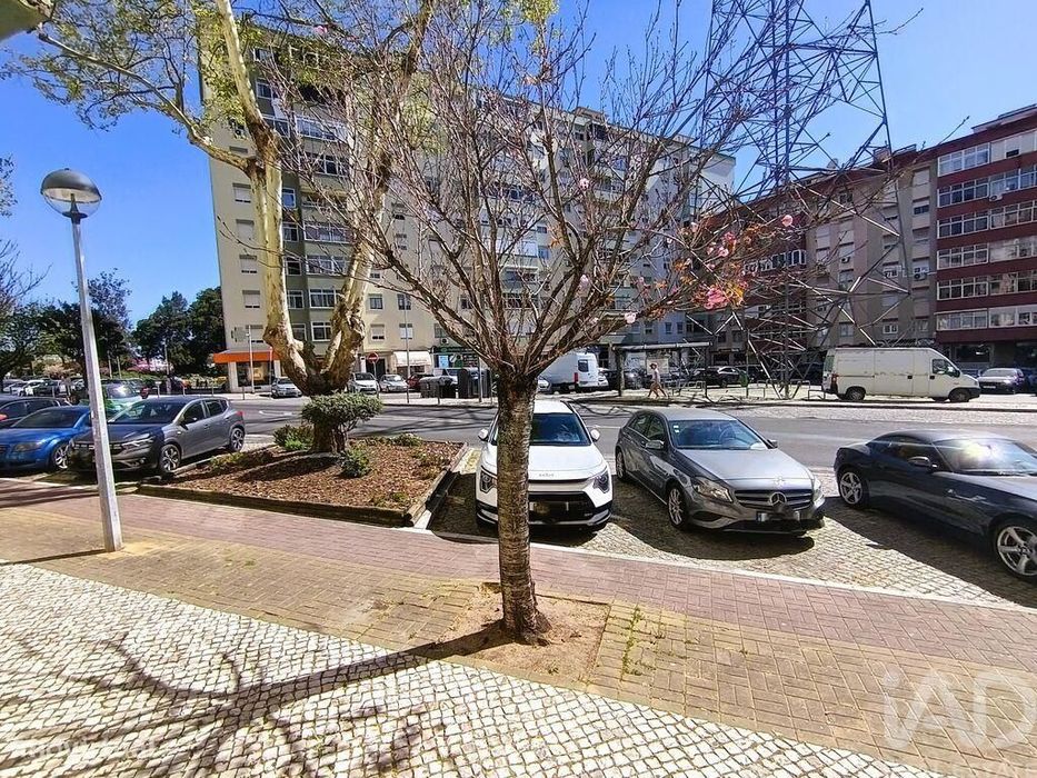 Apartamento T2 em Odivelas