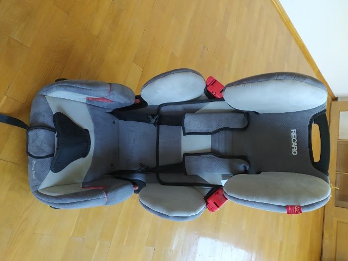 Автокрісло RECARO Young Sport  (чорне)