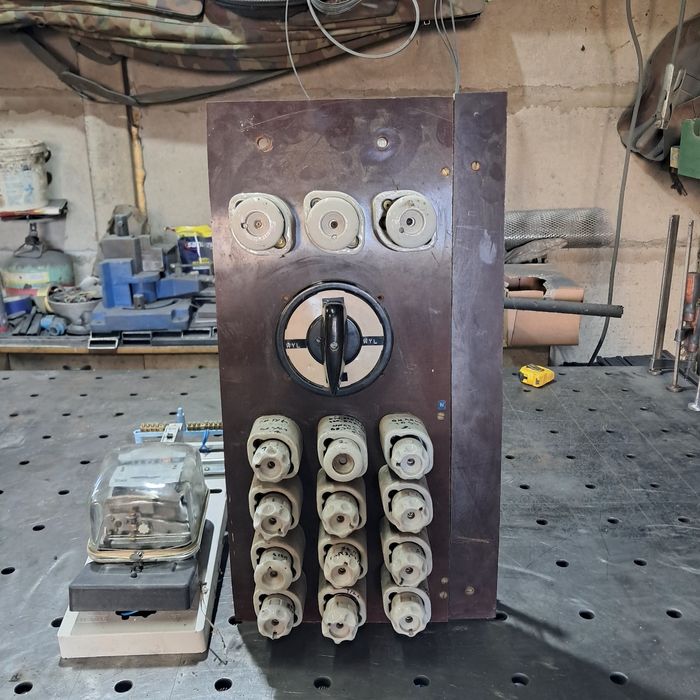 Tablica rozdzelcza retro