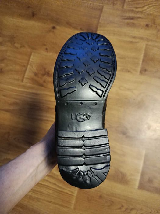 Супер теплые UGG натур КОЖА натур Цигейка  Оригинал Отличное состояние