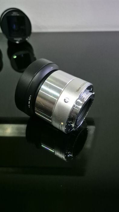 Lente Sigma 19mm f/2.8 DN ART - Sony E