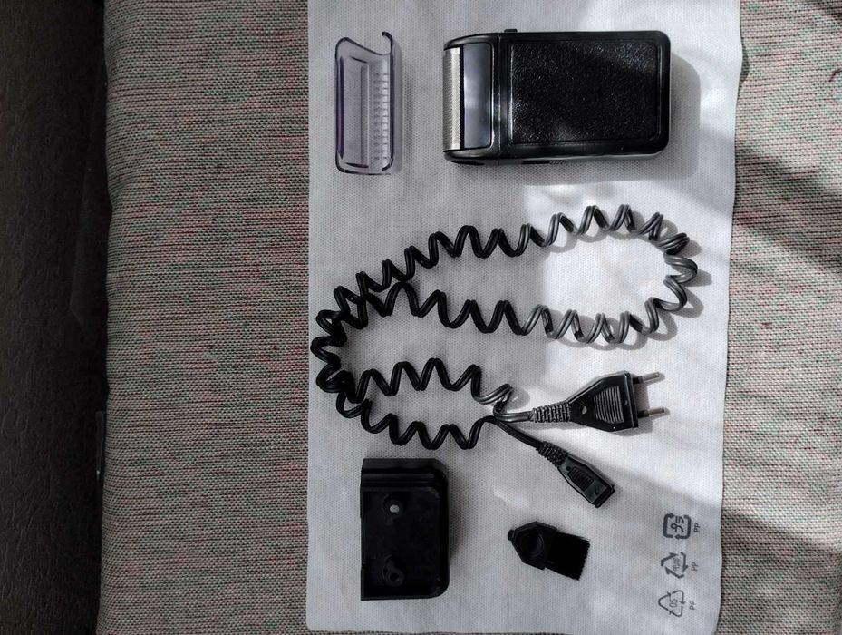 Электробритва ЭРА 100