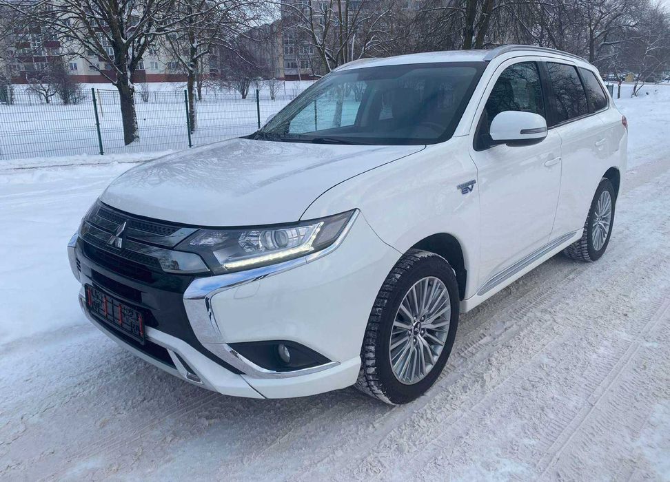 Mitsubishi Outlander, 2.4 l. Plug-in 2019