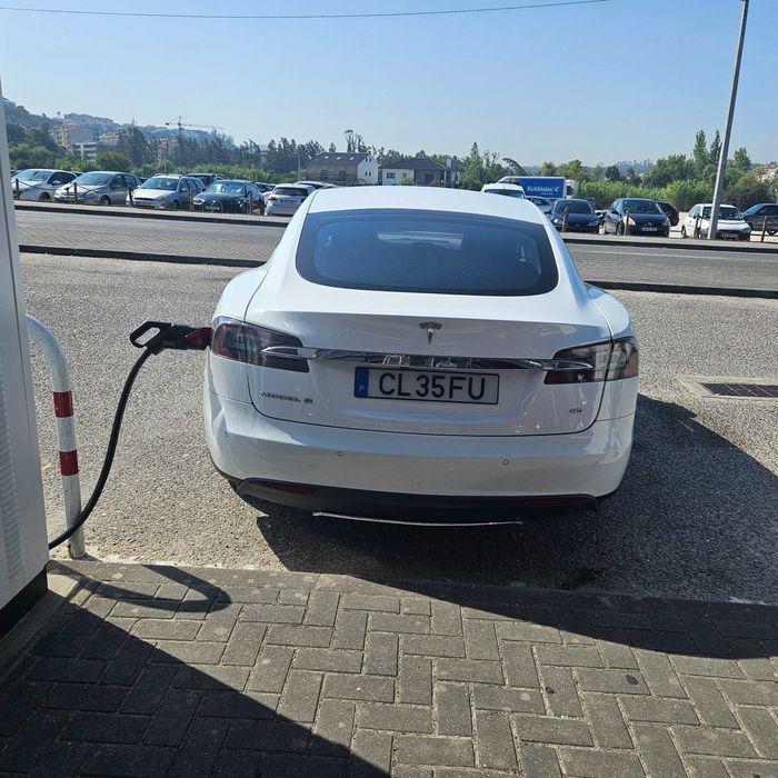 Vendo Tesla S 85 Impecável de tudo