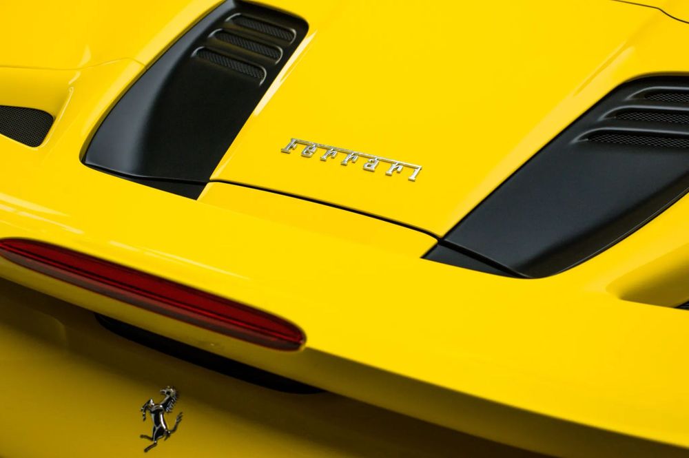 ferrari f8 - Авто - OLX.ua