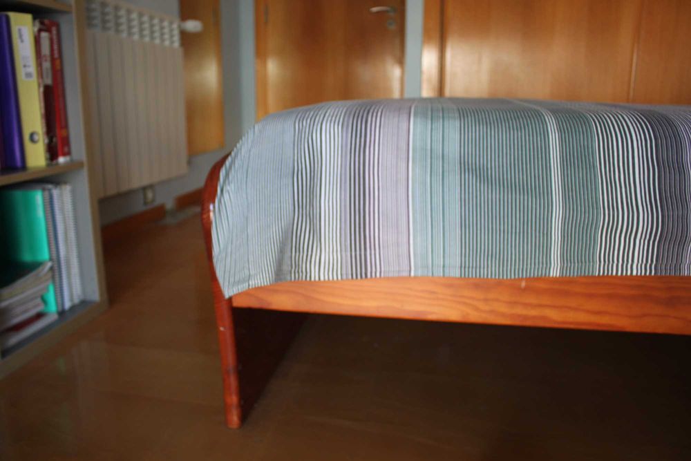 Cama Solteiro Castanha Madeira Maciça