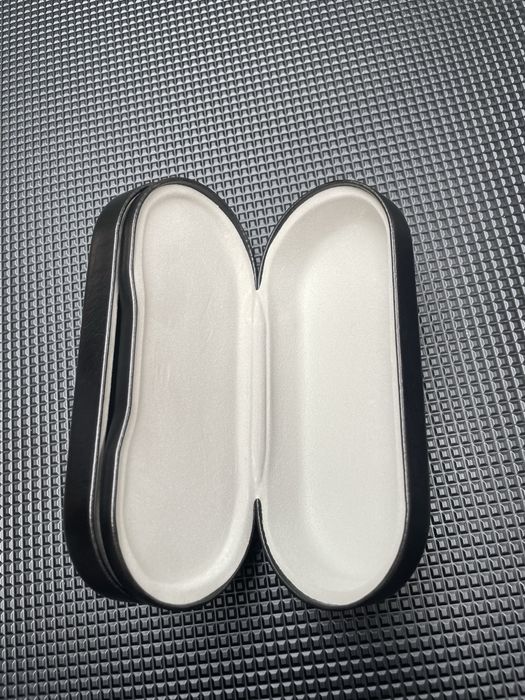 Caixa de óculos dupla