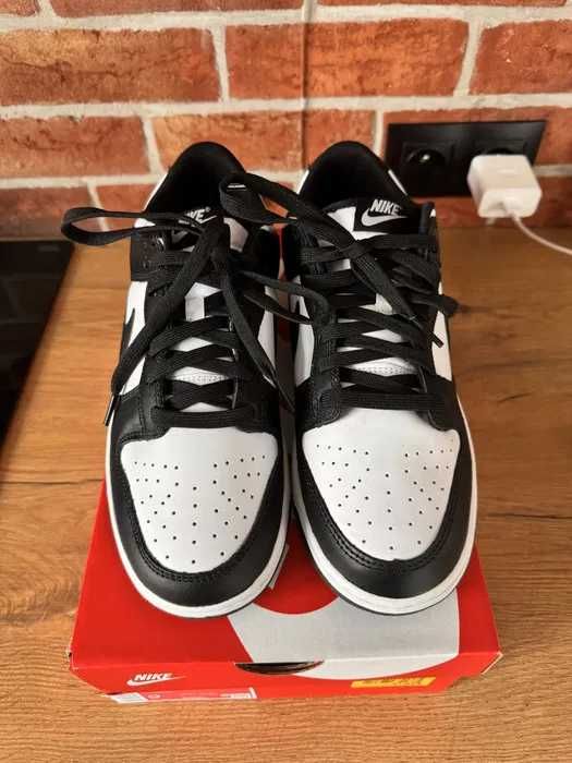 Nike_Dunk_Low_Retro_White_Black_Panda R.42