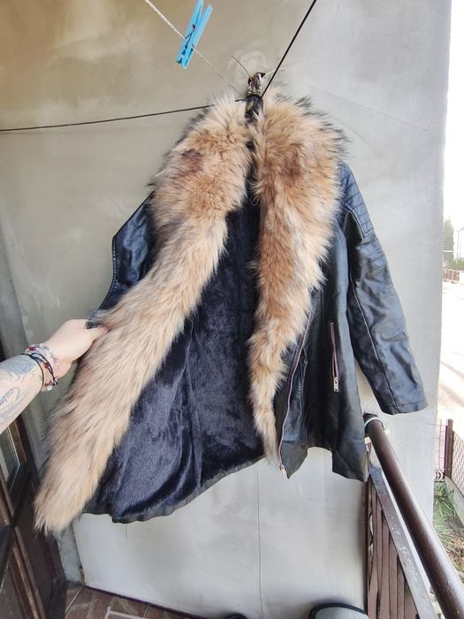 Ciepła kurtka z futerkiem L/XL ekoskóra