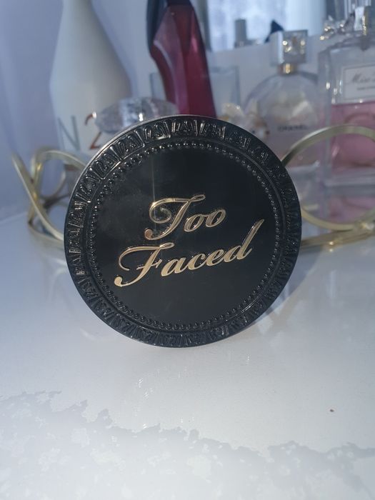 Born This Way Ethereal Setting Powder. Puder do twarzy