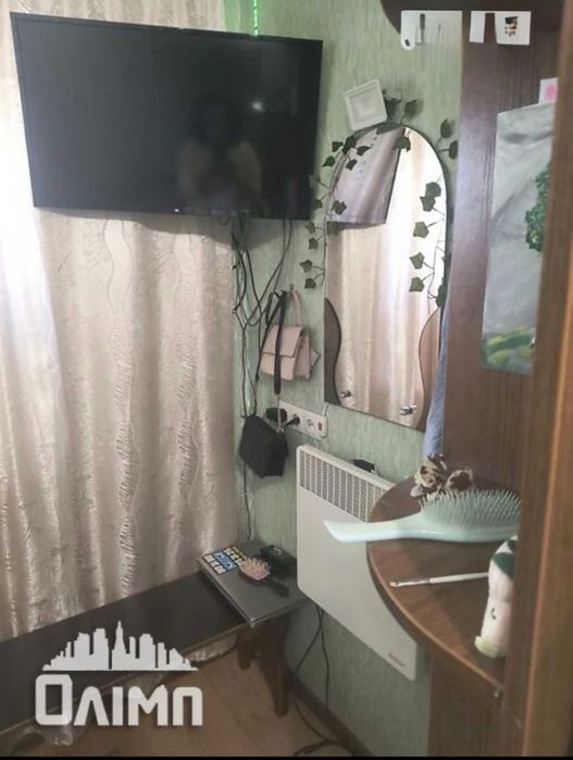 (5) Продам кімнату в гуртожитку по вул.Зулінського 3979
