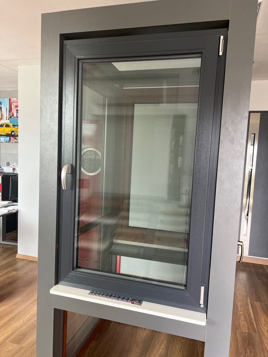 Okno PCV kolor antracyt