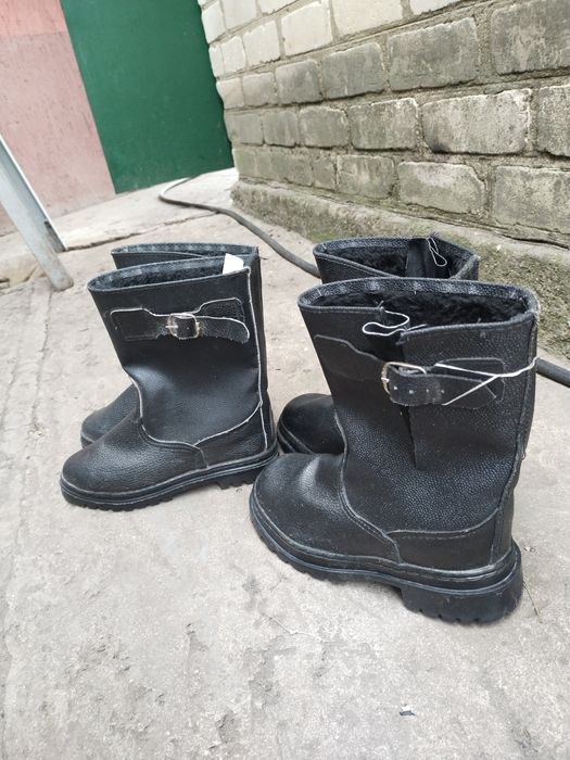Резиновые сапоги 42 размер, ботинки 43