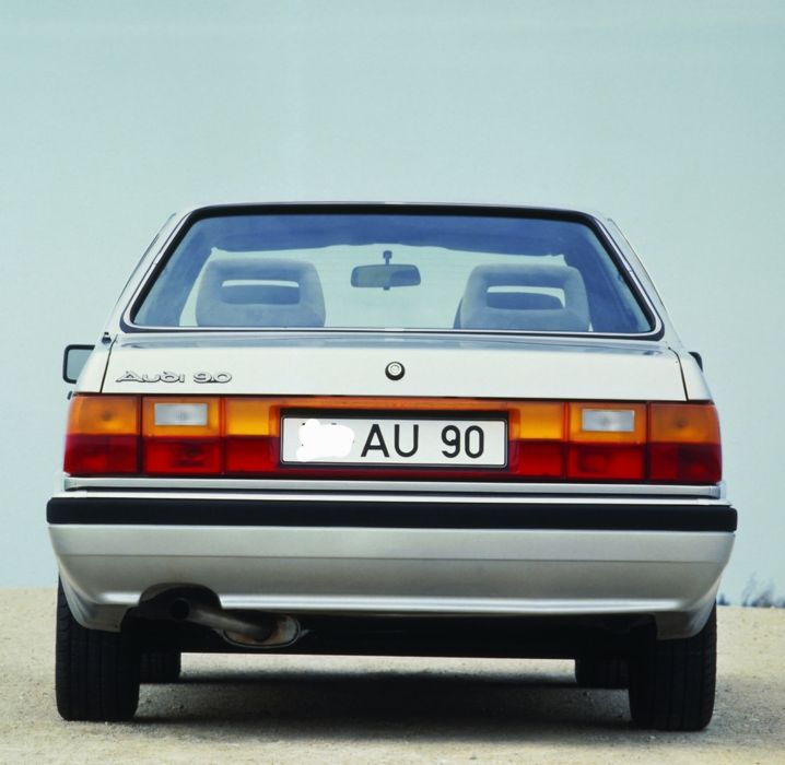 Audi 90 / Coupé Typ  B2 - Peças várias