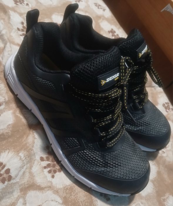 Tenis marca Dunlop n41 em excelente estado