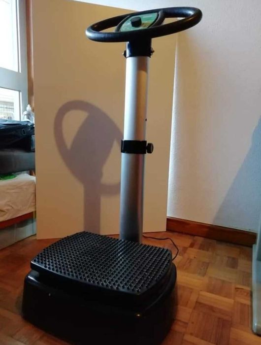 Plataforma vibratória, para massagem