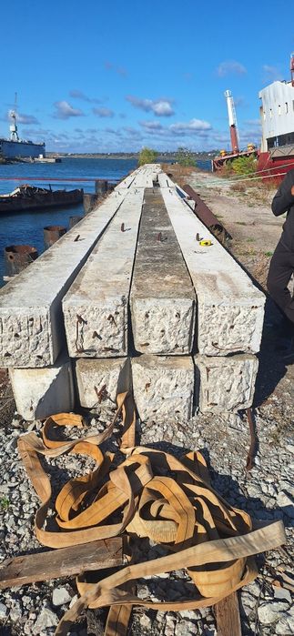 бетонные сваи и колонны