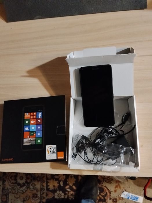 Smartfon Lumia 640
