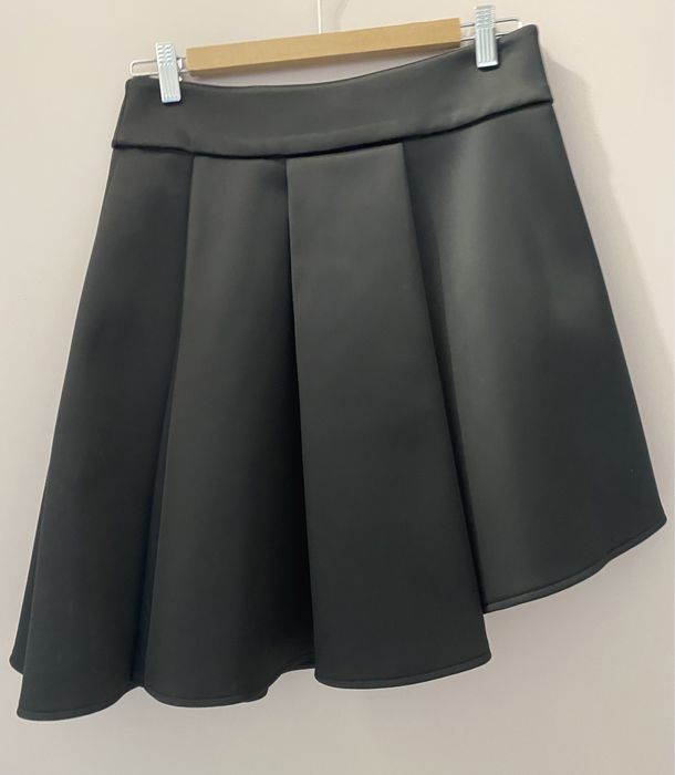 Asymetryczna plisowana spodnica Asos rozm.38