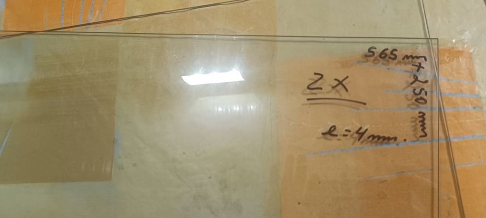 Prateleira em vidro temperado