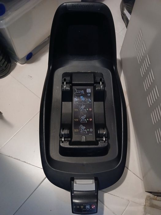 Conjunto ovo fixação auto e carrinho bebé