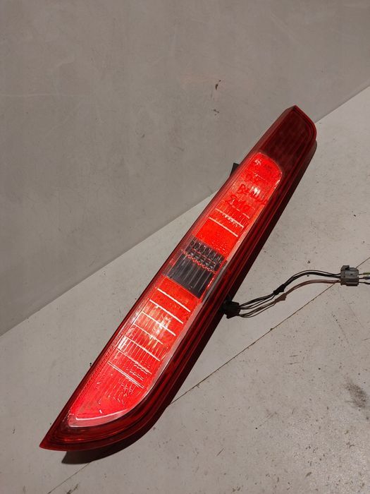 Prawa tylna lampa prawy tył ford focus mk2 lift HB hatchback LED